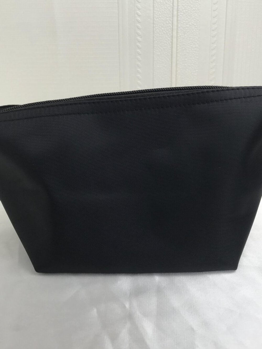 Hello Kitty MAKEUP BAG - Picture 3 of 8